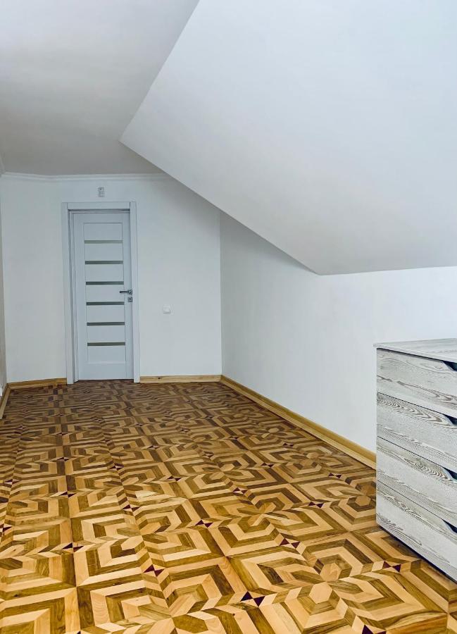 Котедж Макс Slavske Ngoại thất bức ảnh